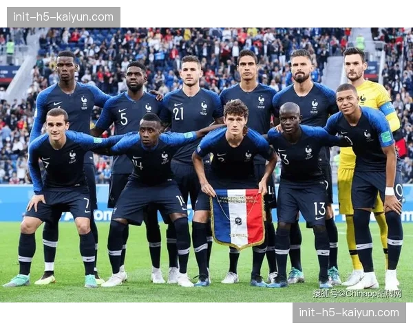 通讯:曼城青训营2026届毕业生已有三人完成英超首秀